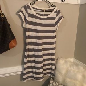 Banana Republic T-Shirt dress- EUC